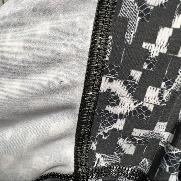 Lululemon Fast & Free Tight II 25" Non-Reflective Nulux
Pace Lace Graphite Grey - Picture 8 of 8